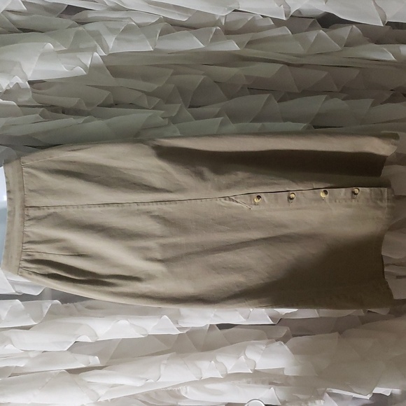 B&B Dry Goods. Khaki Double Button Closure; Button Split Back. Size  10  EUC - Picture 3 of 11